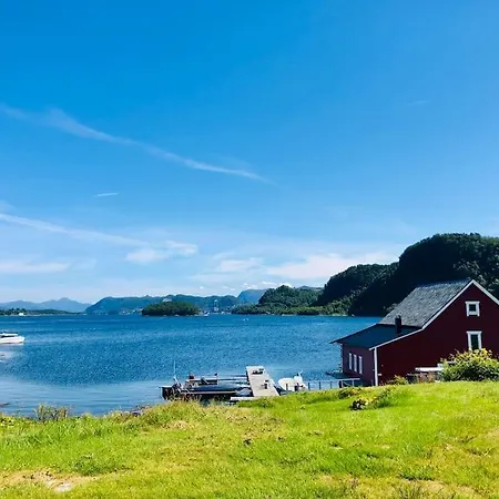 Waterfront Cottage Ålesund Exterior photo